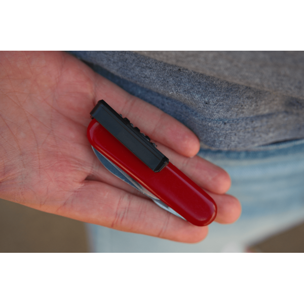 Klip vreckový SPEC WRKS Pocket Clip pre švajčiarske nože VICTORINOX