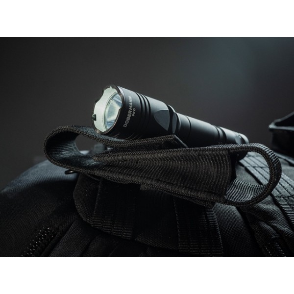Svietidlo ručné taktické LED ARMYTEK Dobermann Pro Magnet USB, nabíjateľné - čierne