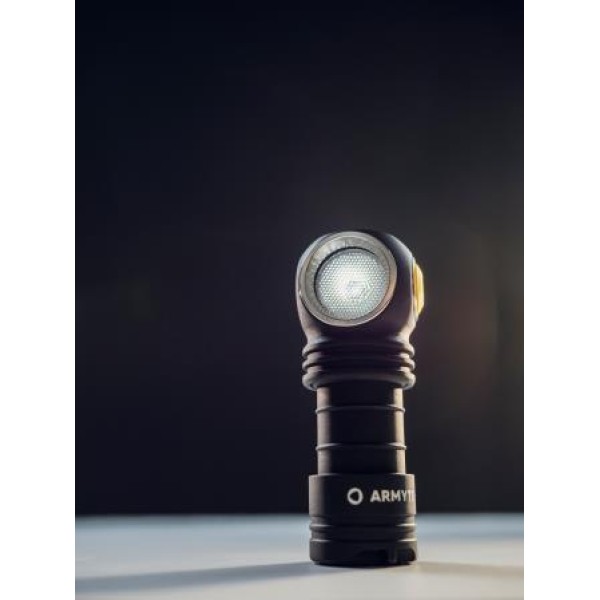 Svietidlo multifunkčné ARMYTEK Wizard C1 Pro Magnet White - čierne
