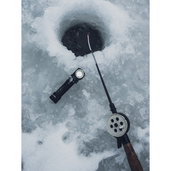 Svietidlo multifunkčné ARMYTEK Wizard C2 Pro Magnet USB Warm Light - čierne
